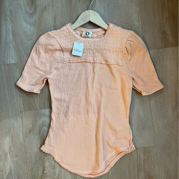 FREE PEOPLE TOP / NEW / SMALL - Picture 2 of 3